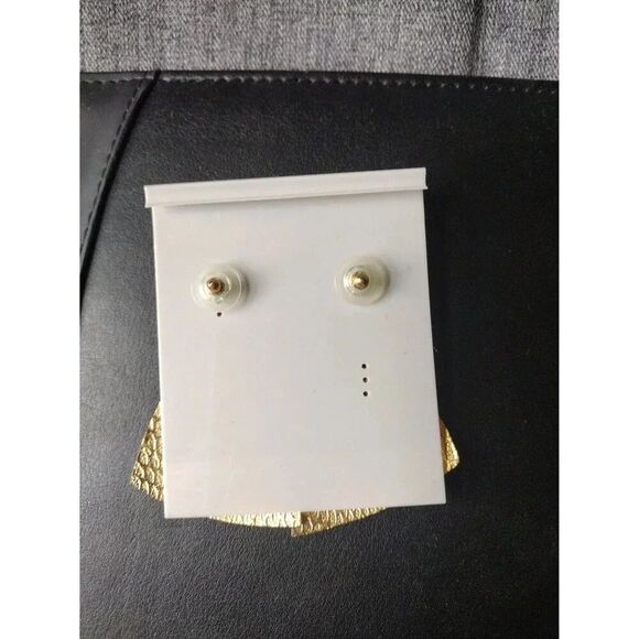 Capri Vintage Etched Goldtone Triangle Statement Earrings - Picture 2 of 4